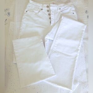 Good American good waist boot cut petite white Jeans 🤍🤍🤍